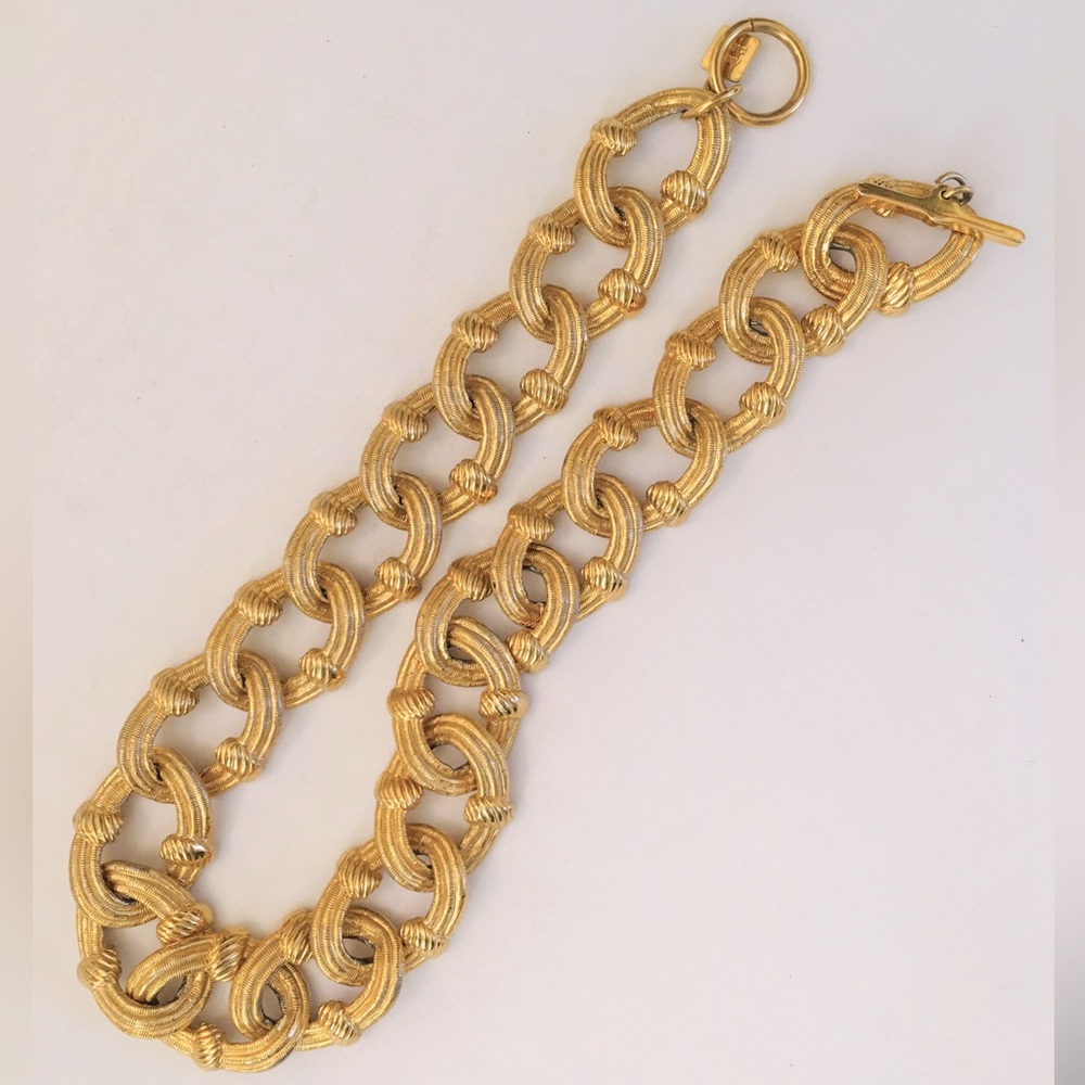 AWESOME Anne Klein gold chain necklace